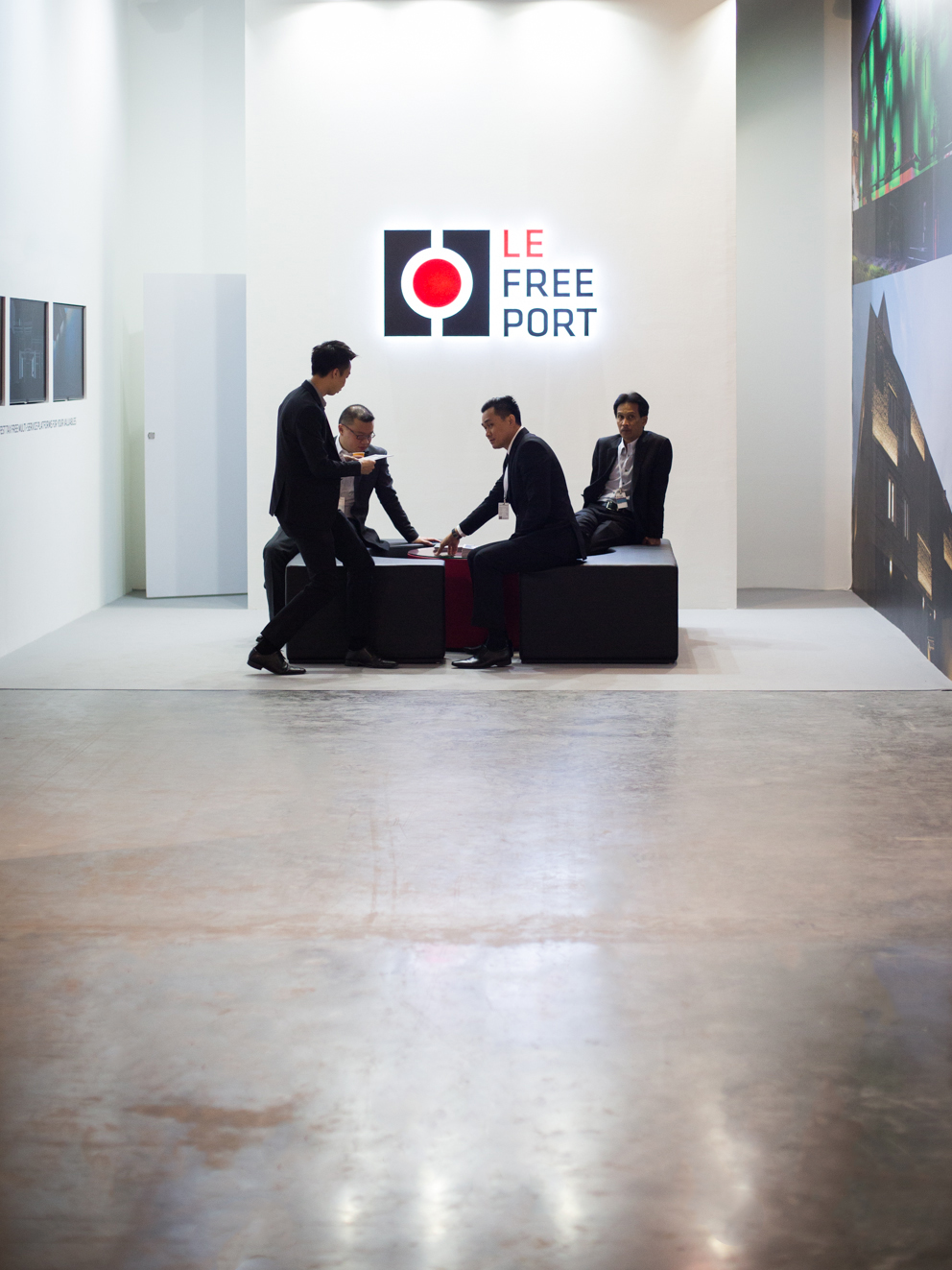 Freeport & Art Stage, in Singapur